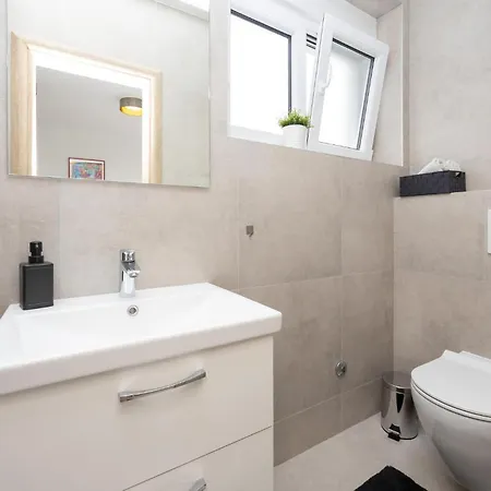 Apartament In Kastel Sucurac *
